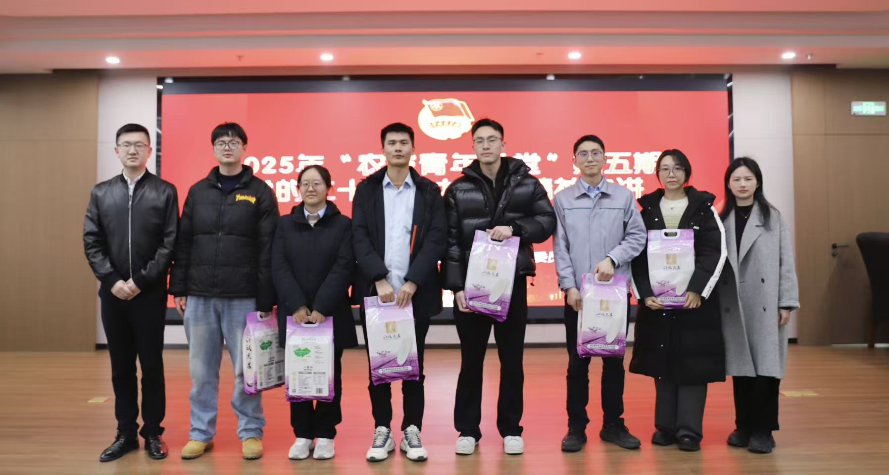 ��yun�����������